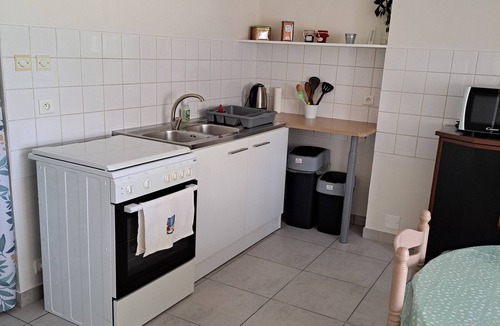 La Roche-sur-Yon House | In the quiet countryside, single-storey house