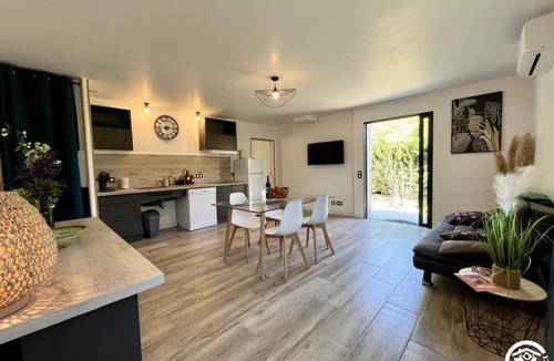 Mirepeisset House | In the shade of the Olive Tree