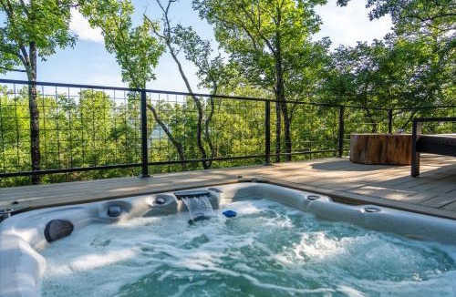 Hot Springs House | "In the Trees" Treehouse Resort