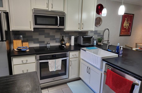 South Congress Condo | In the trendy, funky & walkable South Congress area — 2-bedroom condo in Austin!
