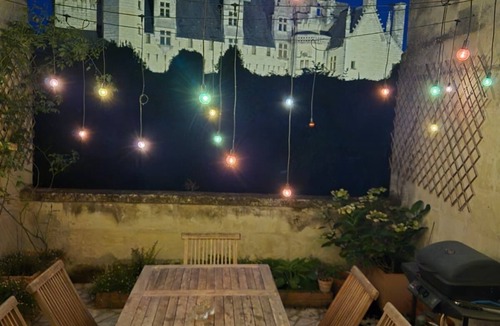 Montsoreau House | In the village, facing the castle: La "Maison in Montsoreau". Up to 6 guests