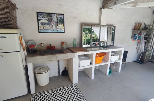 Aspiran House | In the vineyards.