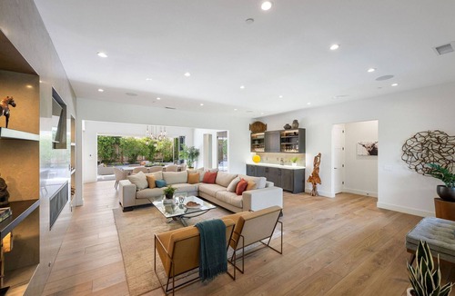 St. Helena House | In-Town Hideaway on Quiet Lane