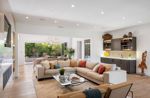 St. Helena House | In-Town Hideaway on Quiet Lane