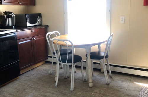 Parkside Apartment | In-town no frills 2 bedroom apt