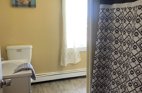 Parkside Apartment | In-town no frills 2 bedroom apt