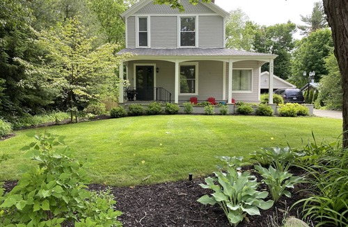 Saugatuck House | In-Town Saugatuck “Magical Backyard” with Fire Pit Walk to Town