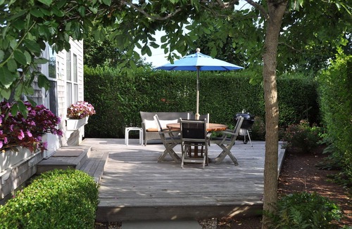 Nantucket Town Cottage | In-Town Walk to Beaches Charming Cottage Private Patio & Easy Parking