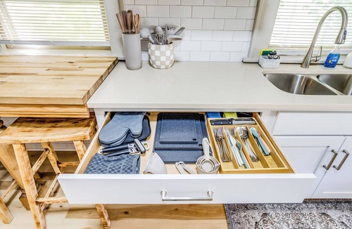 Wichita Apartment | In Unit W&D - Travel Nurse Oasis in Safe Location