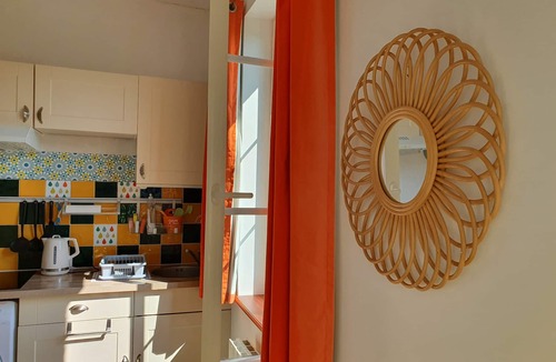 Veules-les-Roses Apartment | In Veules les Roses, 2 minutes from the beach and shops - 1 small dog accepted
