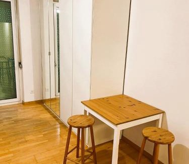 Alt-Wiedikon Apartment | Inactive
