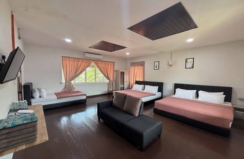 Kepala Batas House | Inapan Taman Herba