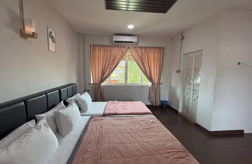 Kepala Batas House | Inapan Taman Herba