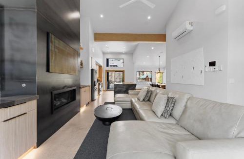 River Run Villa | Inas Way Townhomes Unit D