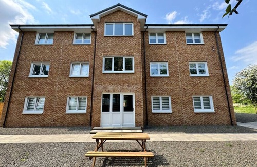 Bonhill Apartment | Inchconnachan Apartment