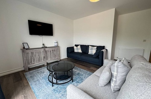 Bonhill Apartment | Inchfad Apartment 2/1