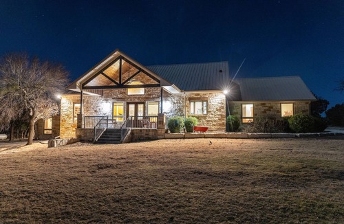 Meridian House | Inclusive Texas Ranch House on Secluded Exotic Ranch just South of Dallas