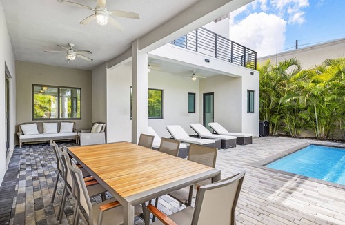 South Miami Villa | Incredible 10BR/11BTH Oasis Villa