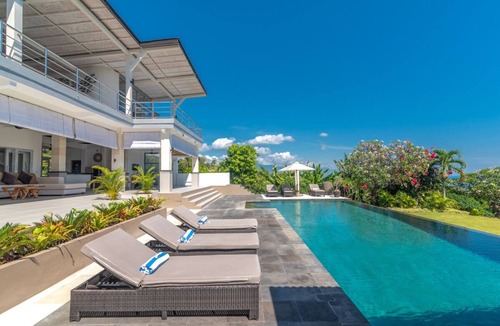 Temukus Apartment | Incredible 180-Degree Ocean Views