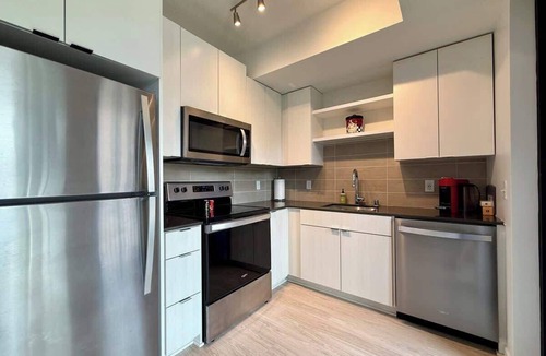 Hiawatha Apartment | Incredible 1BR Near Light Rail, Private Balcony 07