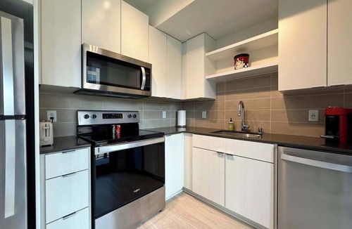 Hiawatha Apartment | Incredible 1BR Near Light Rail, Private Balcony 07