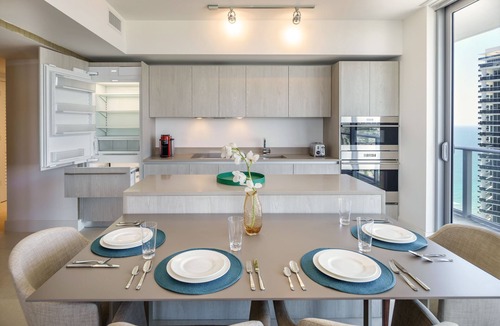 Hollywood South Central Beach Apartment | Incredible and Spacious Two Bedroom Beach Front Resort!