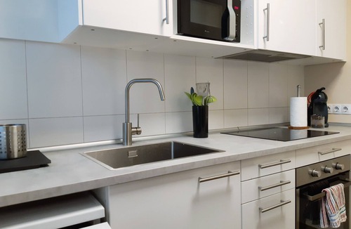 El Poble-sec Apartment | Incredible apartment-central-sea view-near the beach-Free Wifi.