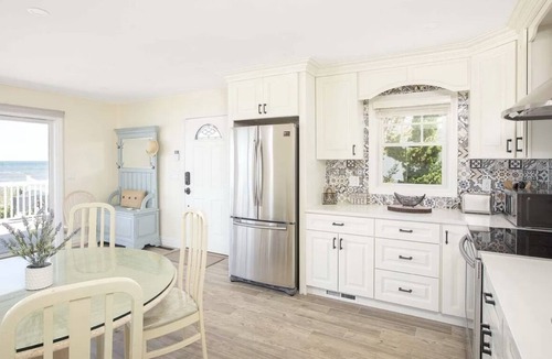 Mattituck Cottage | Incredible Beachfront Home w/Private Beach!