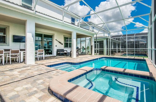 Davenport House | INCREDIBLE HOME! Private Pool & Spa + Game Room!