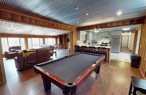 Pangburn House | Incredible Little Red River cabin w/amazing indoor & outdoor spaces