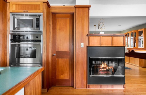 Suttons Bay House | Incredible Mid-Century Modern Waterfront Home on West Bay, on M22 - Sleeps 12