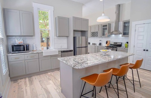 Near East Side House | Incredible New 3BR/2BA Near Downtown