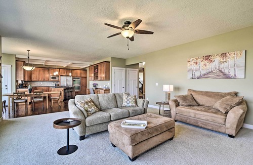 The Dalles House | Incredible Oregon Retreat w/Private Hot Tub!