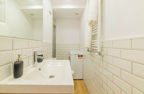 Palos de la Frontera Apartment | Incredible Quadruple Apartment in Atocha, 4C
