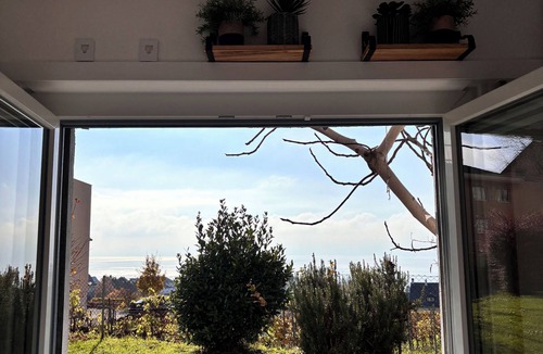 Pully Apartment | Incredible room with lake view and washing machine - Grape Place Bellevue