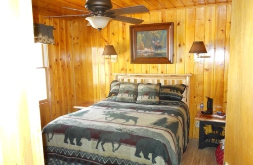 Rose City Cabin | Incredible sunsets over pristine Loon Lake