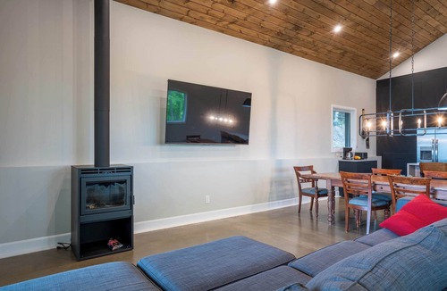 Cheneville Ski Chalet | Incredible view | Pool table | Horizon sur le lac