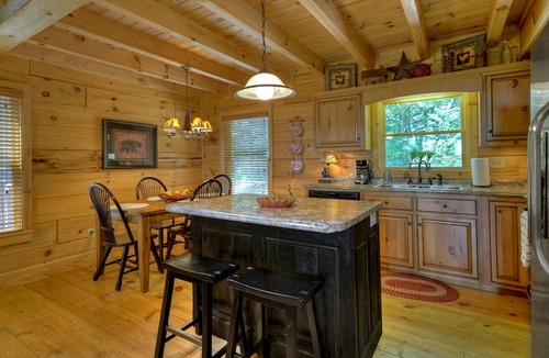 Blue Ridge Cabin | Incredible Views-Hot Tub on Deck-Clean-Fireplace-15 Minutes to Blue Ridge