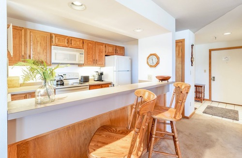Dillon Condo | Incredible views. Lake. Pool & hot tubs.