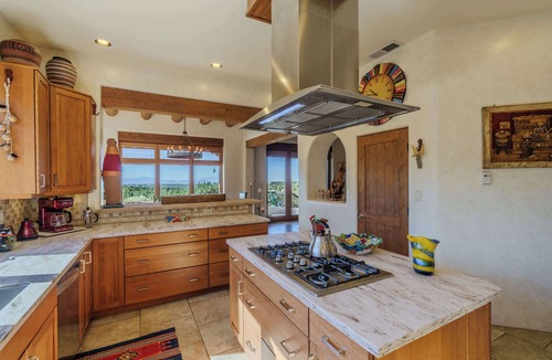 Santa Fe House | Incredible Views, Large Deck, Kivas