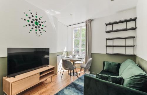 La Villette Apartment | indépendant flat: canal st martin&trains stations!