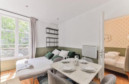 La Villette Apartment | indépendant flat: canal st martin&trains stations!