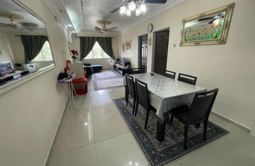 Bandar Sri Permaisuri Apartment | Indah Putri Homestay