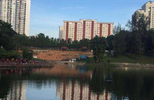 Bandar Sri Permaisuri Apartment | Indah Putri Homestay