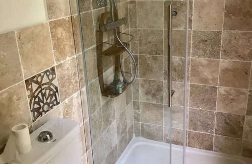 Seillons-Source-d'Argens Bed & Breakfast | Independent, cosy room with pool access