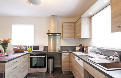 Saint-Martin-d'Ecublei Cottage | Independent ecogite for 8 near forest, terrace, pets allowed