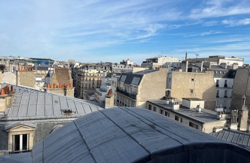 Neuilly-sur-Seine Condo | Independant room