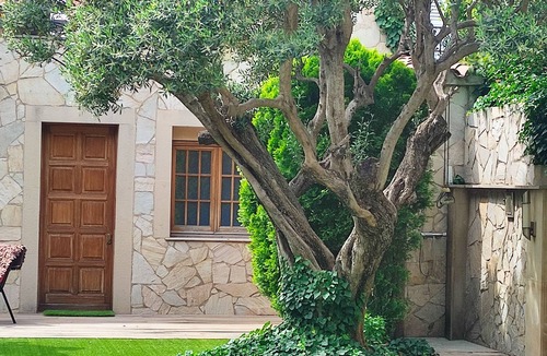 El Prat de Llobregat House | Independent lodging with exit to the garden. Close to airport, subway and train.
