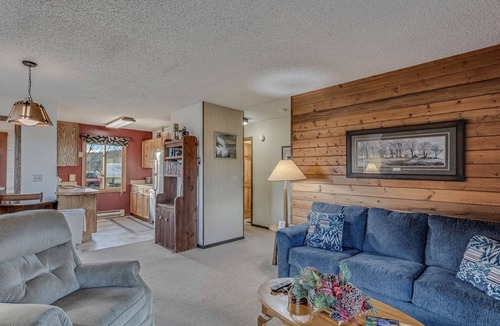Clark Cabin | Independence - Cozy cabin, pet friendly, hot tub