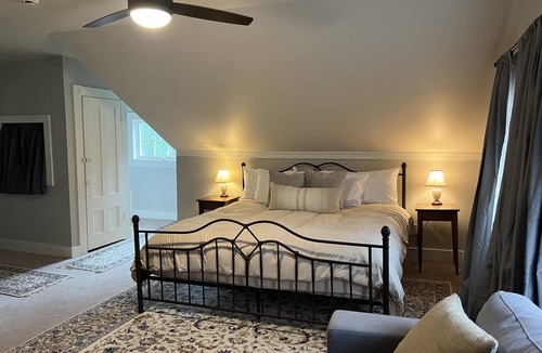 Strafford Hotel | Independence Inn